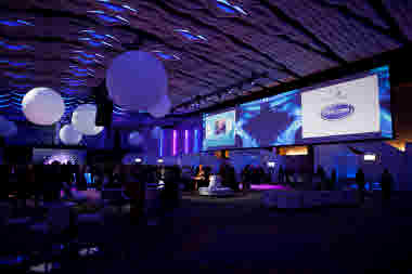 StageScreen